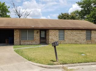 718 Crestline Dr, Mexia, TX 76667