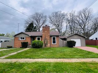 1203 Devonshire Ct, Owosso, MI 48867
