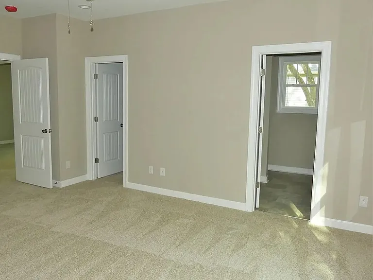 408 Washington St — Photo 4