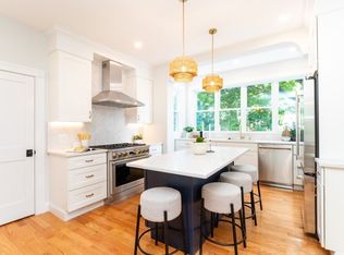 22 Bellevue St FLOOR 1, West Roxbury, MA 02132