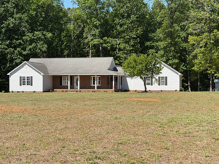 9314 Sawyer Rd — Photo 1
