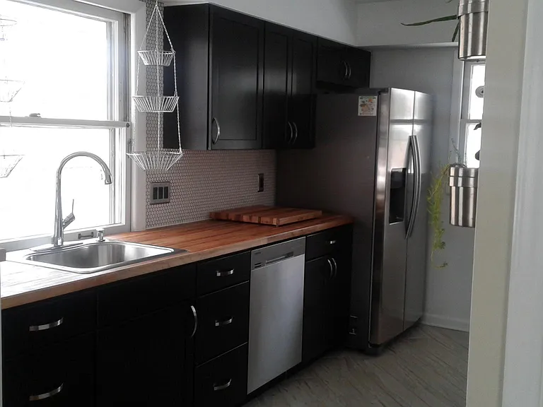 2030 Miller Ave — Photo 2