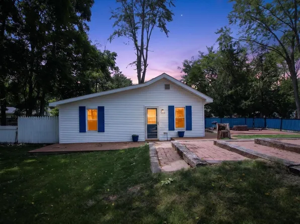 1035 Fairview Ave, Alma, MI 48801
