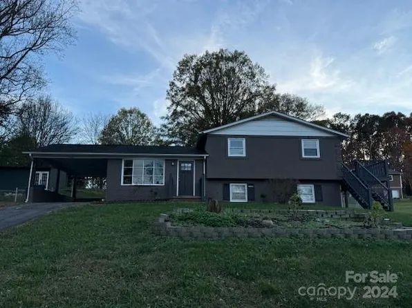 2549 Cedar Valley Dr, Conover, NC 28613
