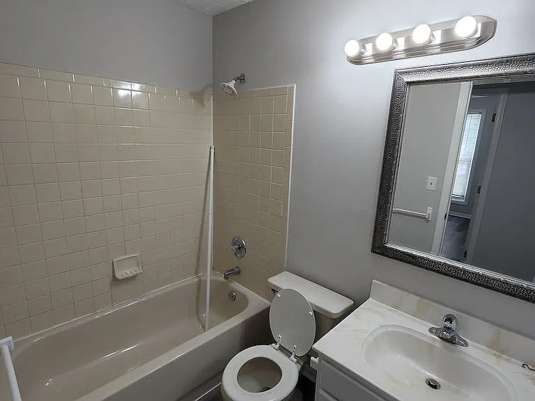 3235 Blaine Ct E — Photo 11