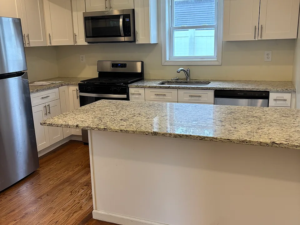 170 Short Beach Rd