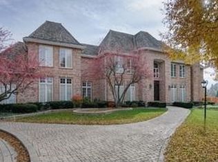 155 Braymore Ct, Inverness, IL 60010