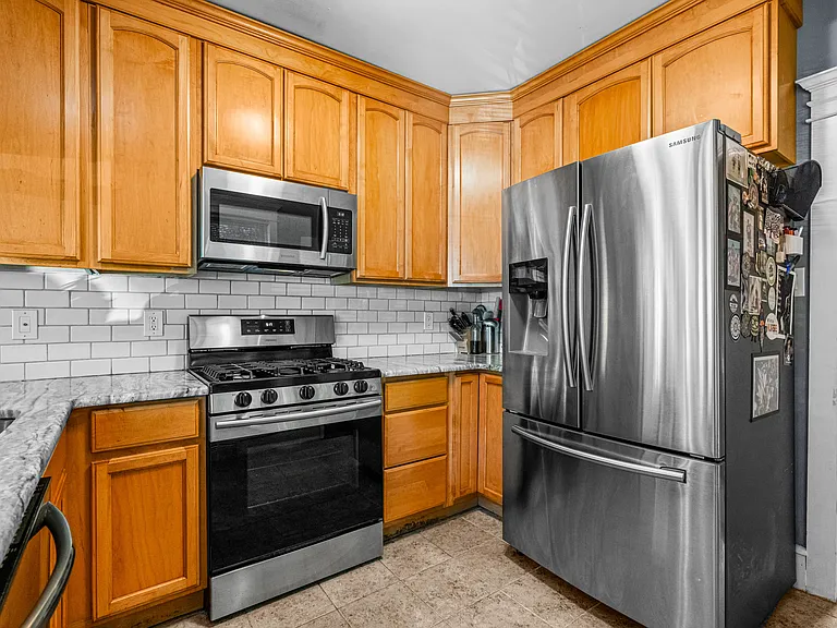 282 Lake St — Photo 18