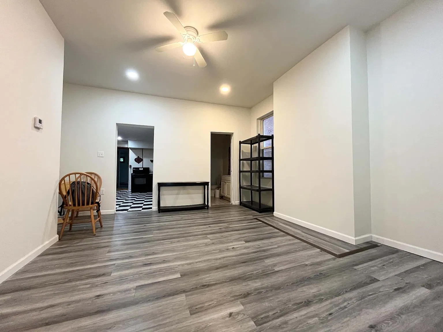 148 Robinson St — Photo 3