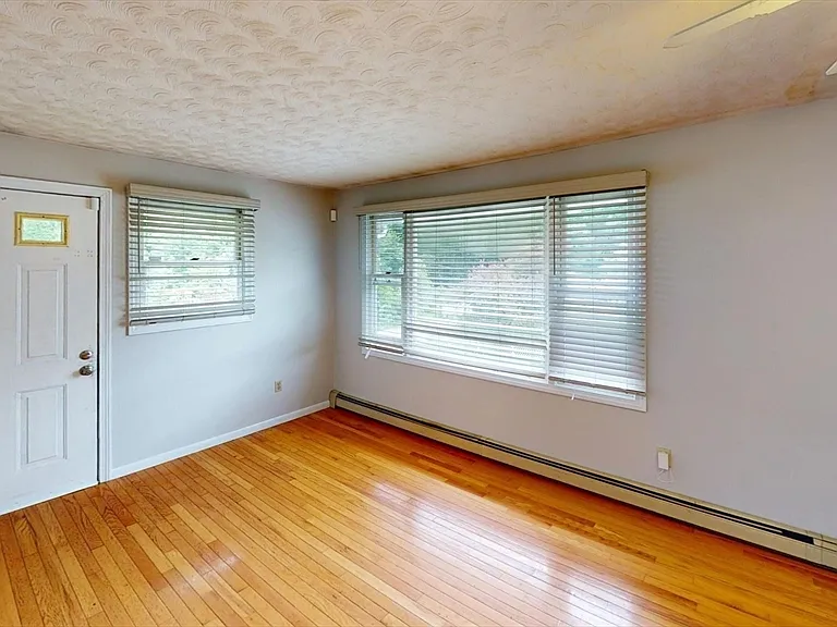 9 Brookdale St #2 — Photo 4