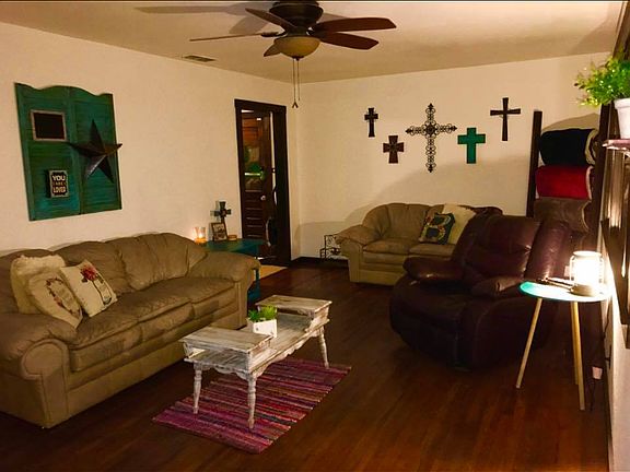 5th image of 1512 S Globe Ave