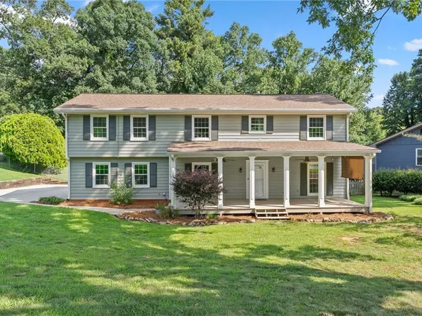2777 Rosemont Dr NW, Lawrenceville, GA 30044
