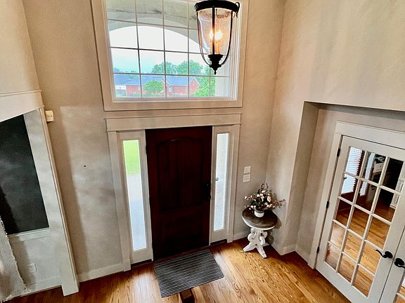 4th image of 221 Port Royal Place