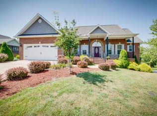 397 Sweetgrass Ln, Jonesborough, TN 37659