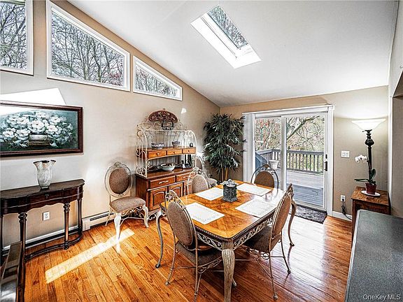 5th image of 26 Waterbury Road