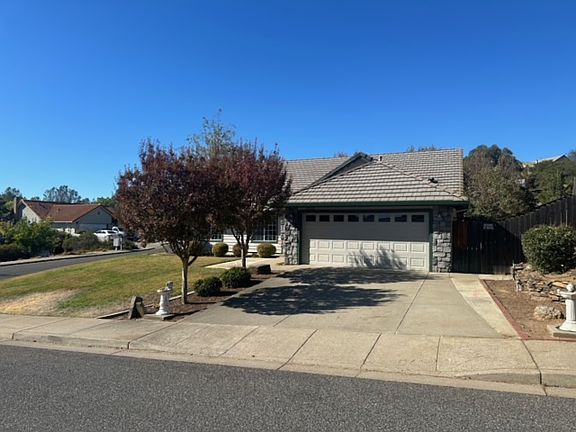 2nd image of 805 Argonaut Dr