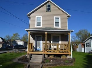 706 Fox St, Avis, PA 17721