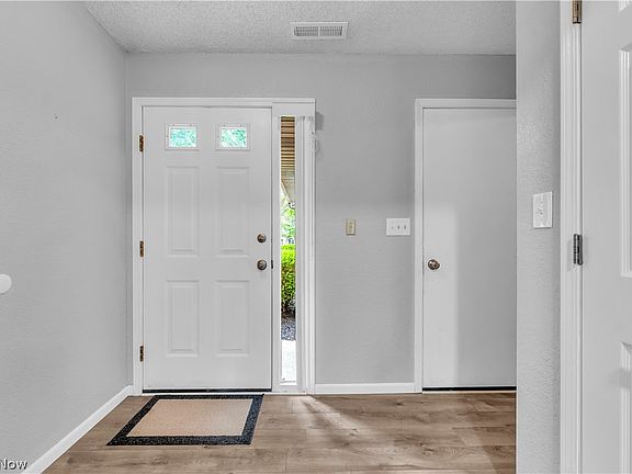 5th image of 110 Greenwich Rd APT 24