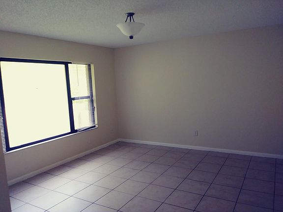5th image of 1599 Piedmont Dr