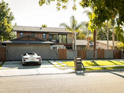 229 Kanan Rd — Photo 2