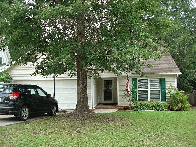 1st image of 220 Bougainvillea Cir