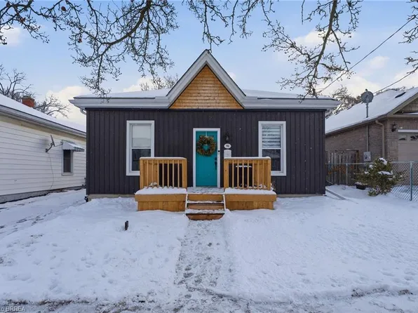 92 Walnut St, Brantford, ON N3T 1H4