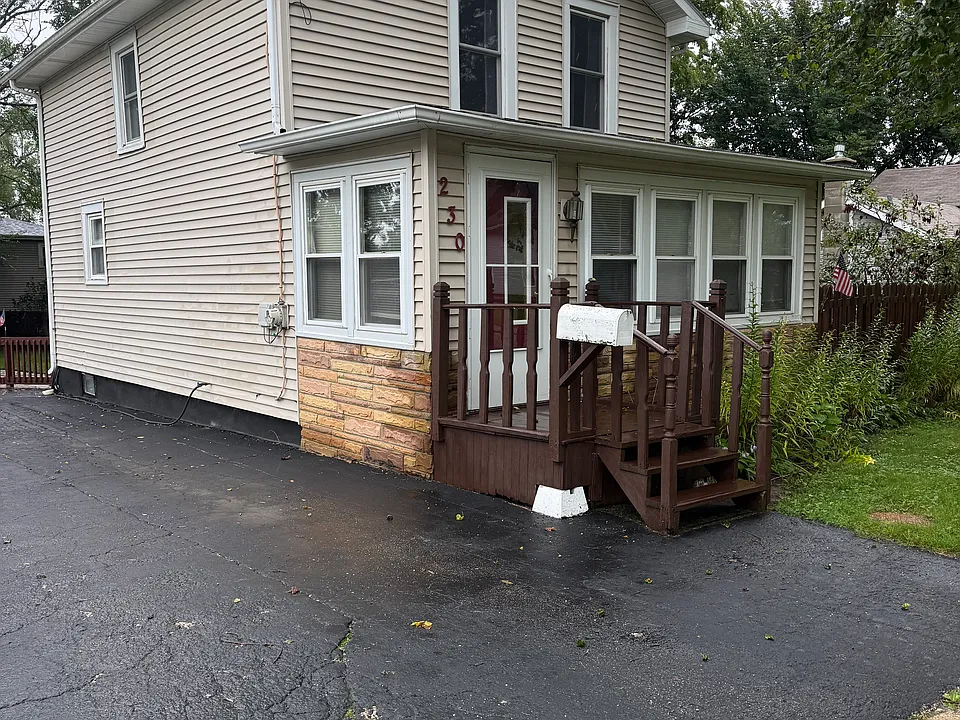 230 Chapel St