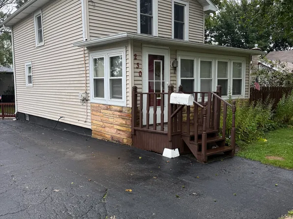 230 Chapel St, Marengo, IL 60152