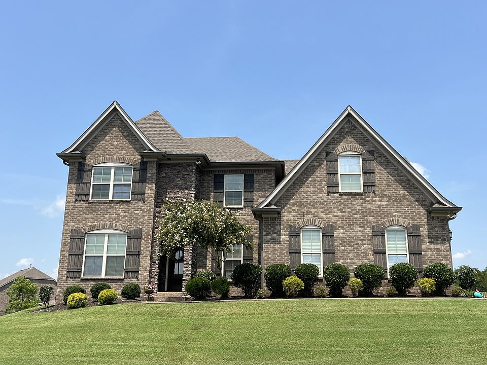 1st image of 212 Ettington Dr