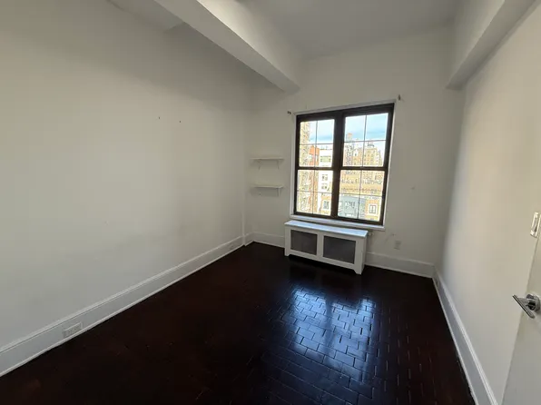 160 West 73rd Street image 4 of 9