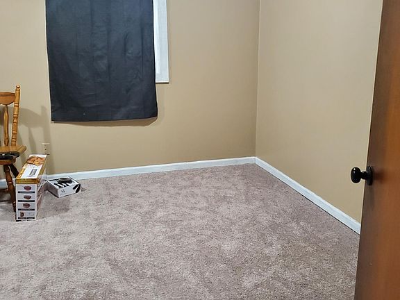4th image of 1500 & 1504 Gangl Dr