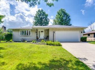 7680 Klein Dr, Middleburg Heights, OH
