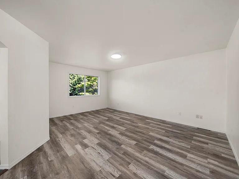 Master Bedroom, Upstairs