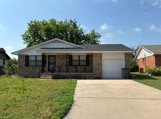 5820 NW Dearborn Ave, Lawton, OK 73505