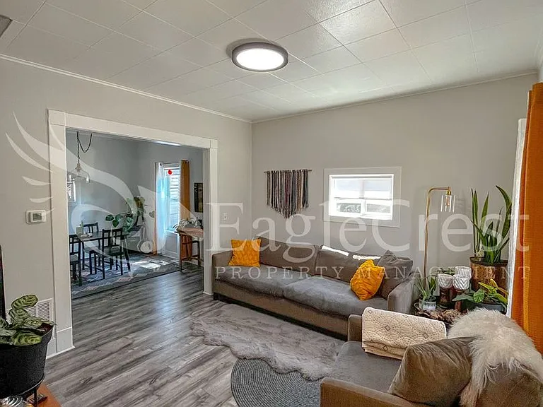 307 S Roosevelt St — Photo 4