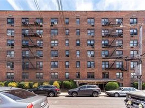 2475 East 11th Street image 1 of 10