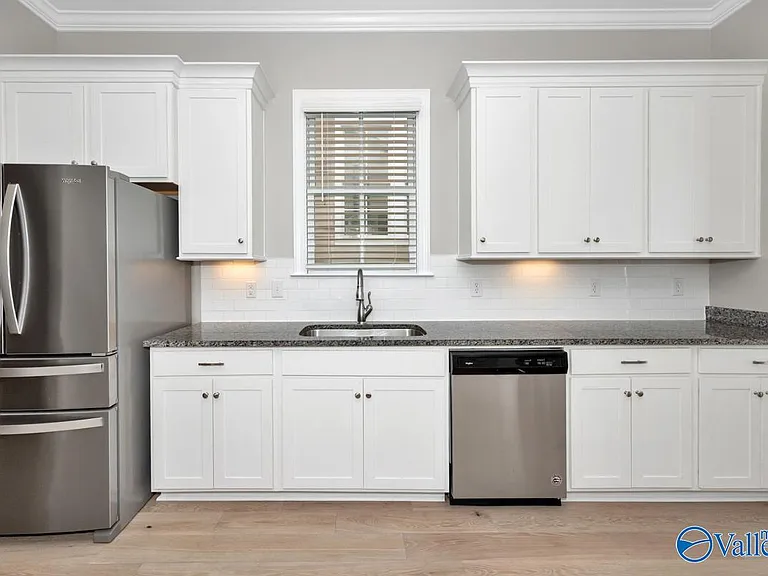 42 Pine St NW — Photo 6