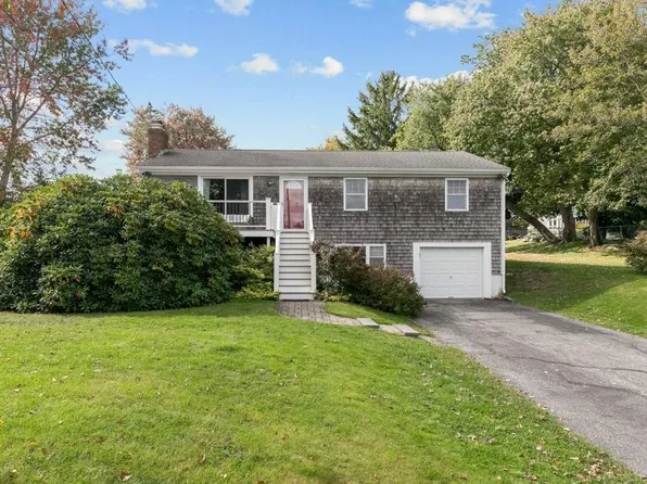188 Water St, Portsmouth, RI 02871