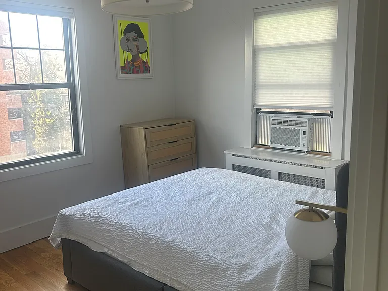 7 W Elm St #C2 — Photo 6