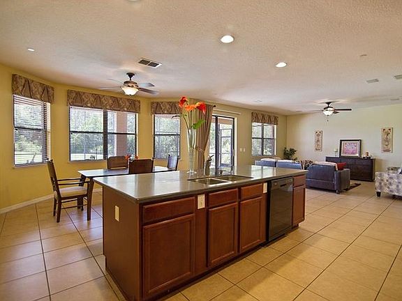 4th image of 10371 Kristen Park Dr