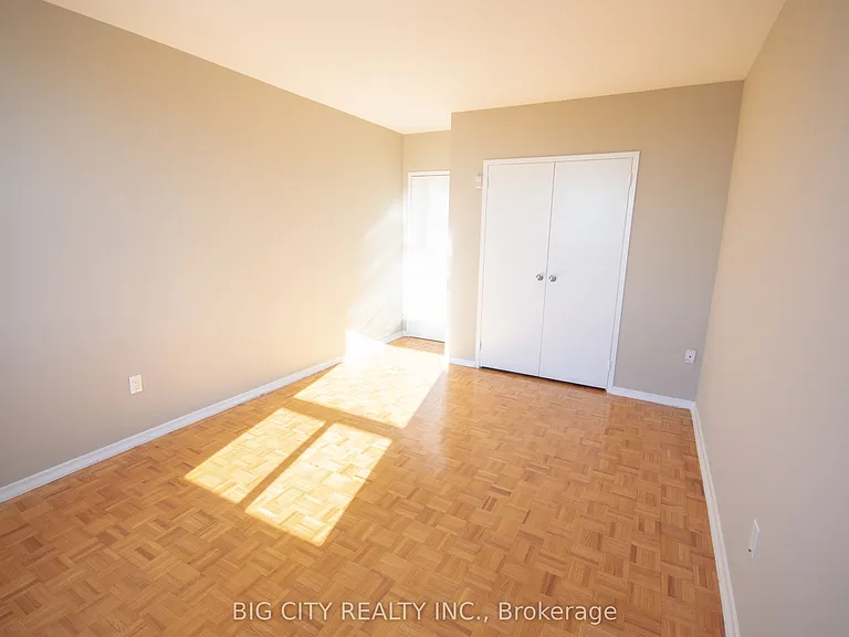 50 Cambridge Ave #18 — Photo 6