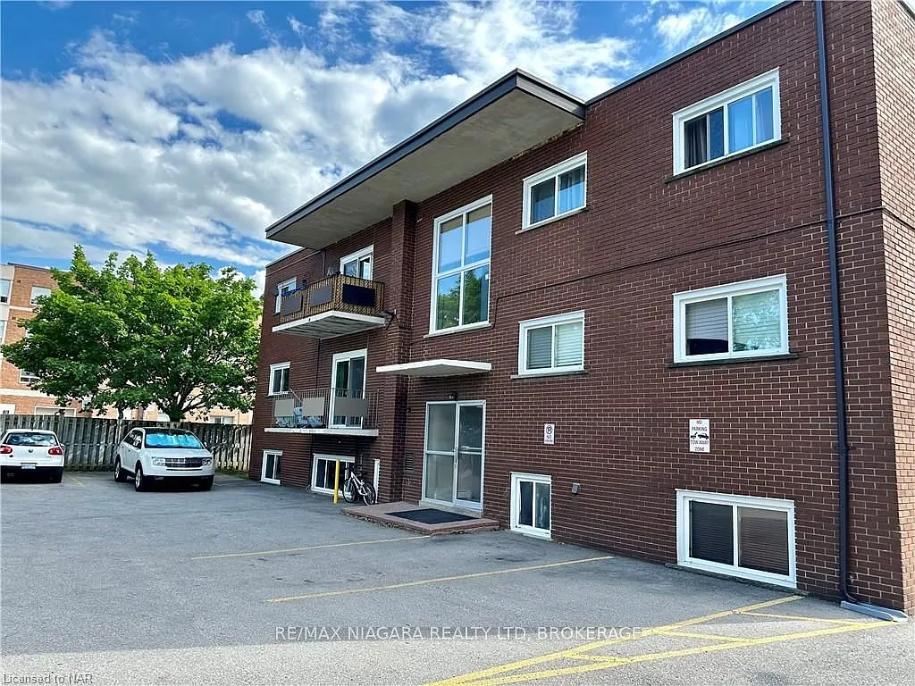 2 bed, $2,050 — Photo 3