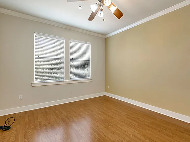 508 Elmwood Pl #C — Photo 12