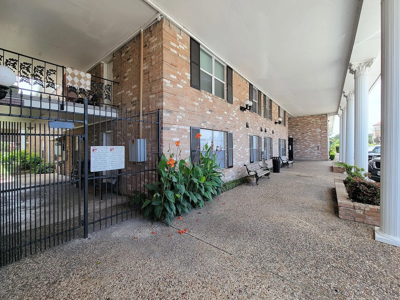 1 bed, 1.0 bath, 725 sqft, $900 — Photo 3