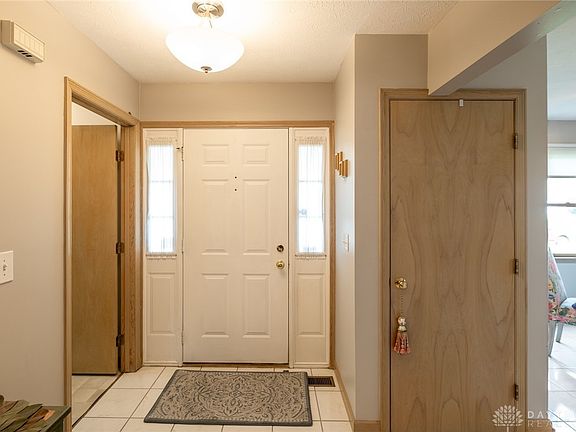 3rd image of 5706 Rowena Dr