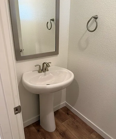 2915 Porcelain St — Photo 26