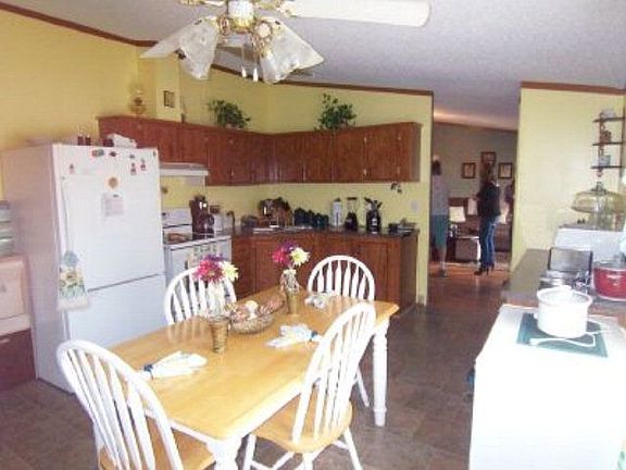3rd image of 126 Ryder Ln