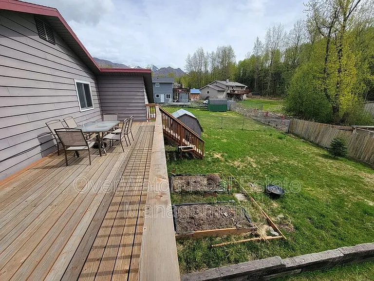 17024 Meadow Creek Dr — Photo 7