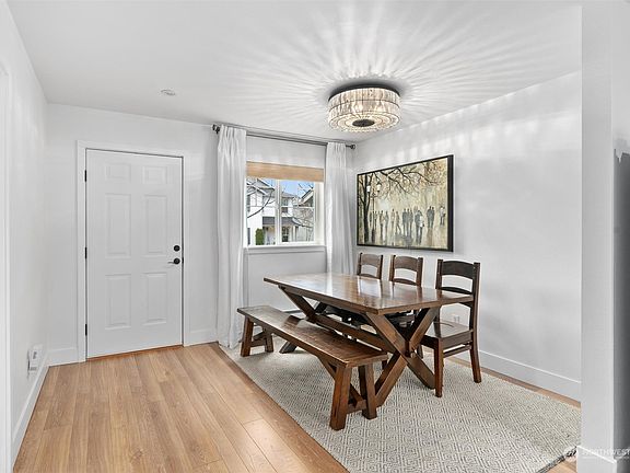 3rd image of 7104 Carmichael Avenue SE
