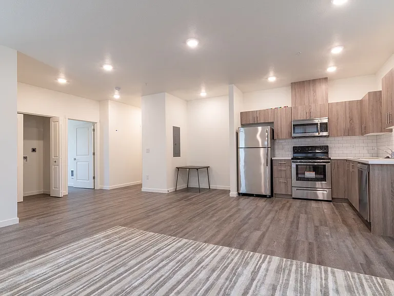 2630 NE Dekum St — Photo 1